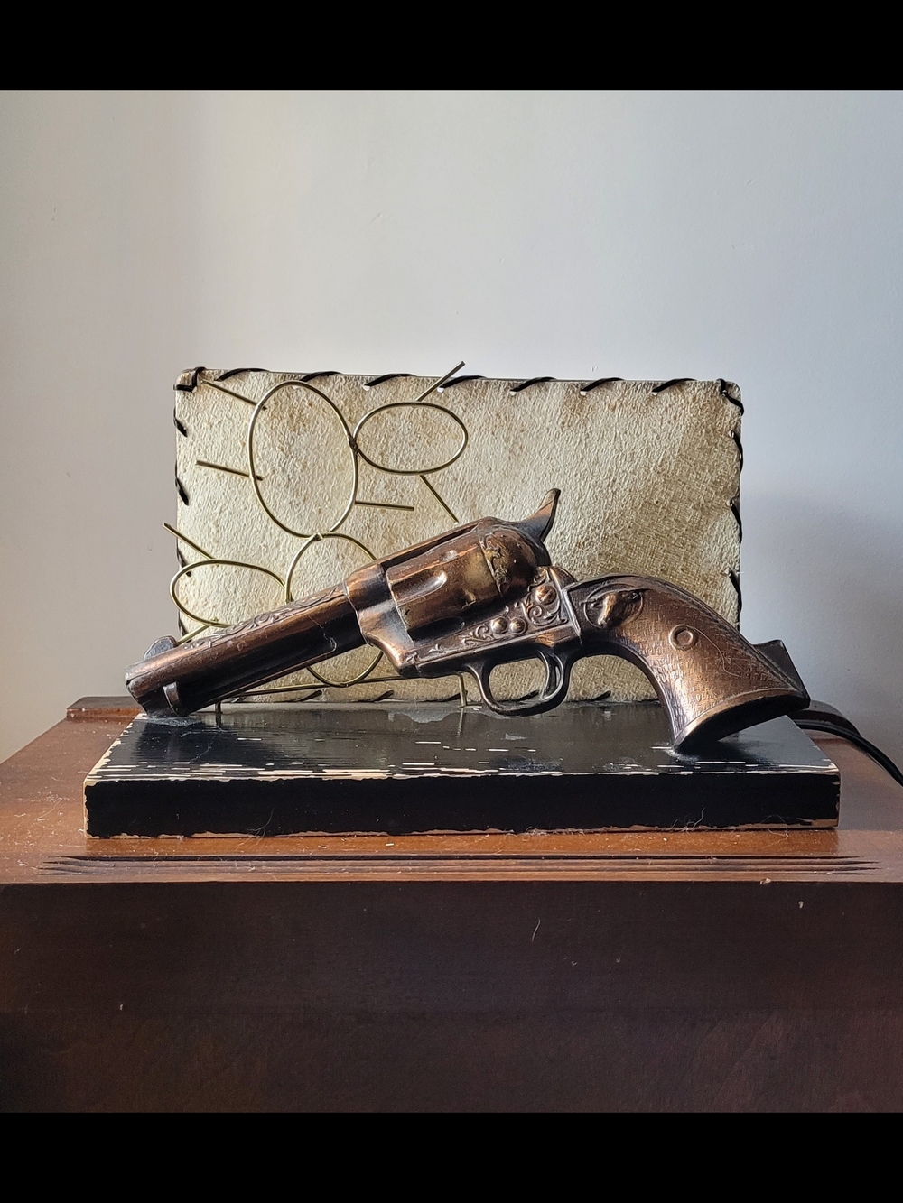 1940s Tv Lamp, Cowboy Six Shooter Revolver Gun MCM Decor Vintage